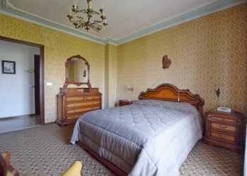 Camera da letto - Casa indipendente via Giuseppe Bessone, 14, Villanova Mondovì - foto 15