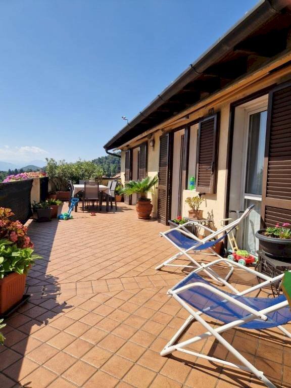 Terrazzo - Trilocale via Giacomo Matteotti, 26, Casciago - foto 1