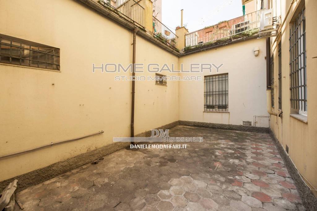 Cortile interno - Three-room apartment corso Alessandro De Stefanis, 12, Genova (neighborhood Marassi) - photo 3