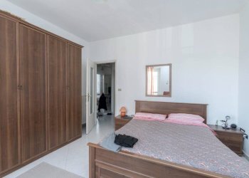 Camera da letto - Bilocale via Domenico Cimarosa, 67, Torino (zona Barriera Milano) - foto 8