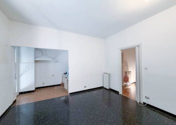 Cucina - Trilocale via Federico Donaver, Genova (zona Marassi) - foto 4