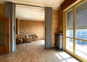 Salone - Appartamento corso Nizza, 72, Cuneo (zona Donatello) - foto 2