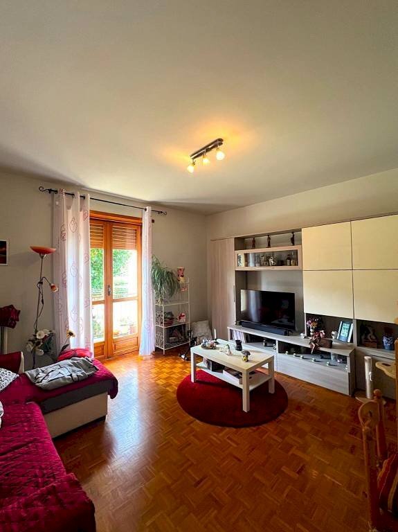 Soggiorno - Trilocale via Brigata Taurinense, 6, Luserna San Giovanni - foto 1