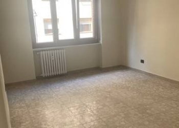 Camera da letto - Three-room apartment Alessandria - photo 7