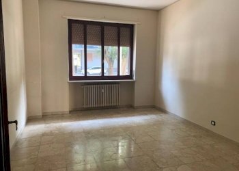 Camera da letto - Quadrilocale Alessandria - foto 9
