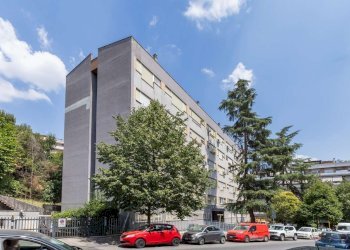 Facciata 1. - Bilocale viale Beata Vergine del Carmelo, Roma (zona Mostacciano) - foto 21