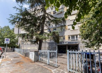 Facciata 5. - Bilocale viale Beata Vergine del Carmelo, Roma (zona Mostacciano) - foto 25