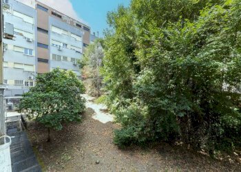 Facciata 7. - Bilocale viale Beata Vergine del Carmelo, Roma (zona Mostacciano) - foto 27
