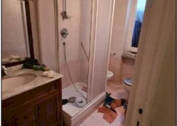 Bagno - Appartamento all'asta salita di San Nicolosio, 8, Genova (zona Principe) - foto 5
