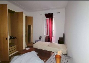 Camera da letto - Appartamento all'asta salita di San Nicolosio, 8, Genova (zona Principe) - foto 6