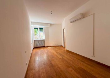 Camera da letto - Appartamento via Montallegro, 32G, Genova (zona Albaro) - foto 8