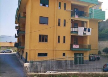 Facciata - Appartamento via San Antuono, 313, Lagonegro - foto 4
