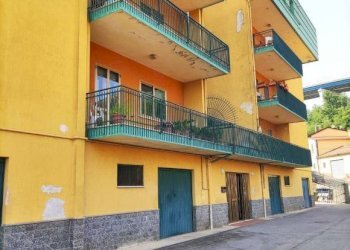 Facciata - Appartamento via San Antuono, 313, Lagonegro - foto 9