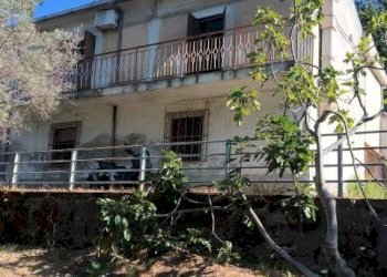 Facciata - Casa indipendente contrada farri, Grotteria - foto 2