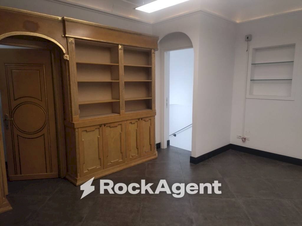 Ingresso - Office via della Consulta, 7, Roma (neighborhood Centro Storico) - photo 1