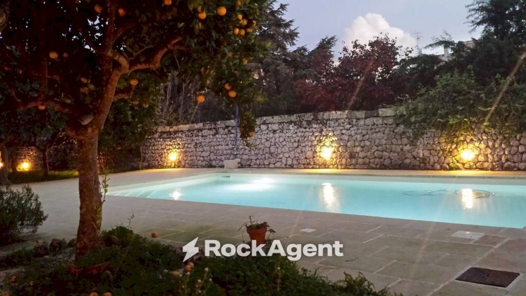 Piscina - Hotel via Congregazione, 23, Spongano - foto 3