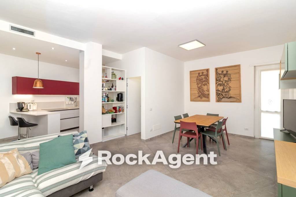 Salone - Appartamento via Tripoli, 115, Torino (zona Santa Rita) - foto 2