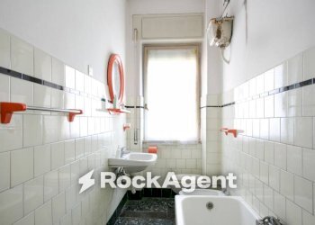 Bagno - Bilocale via Augusto Dulceri, 135, Roma (zona Pigneto) - foto 12