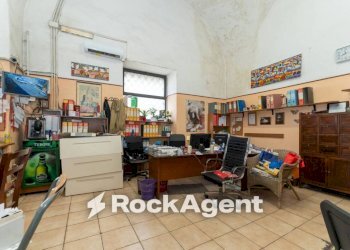 Interno non residenziale - Magazzino piazza Maravigna, 9, Catania - foto 8