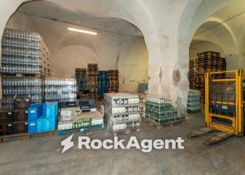 Magazzino - Magazzino piazza Maravigna, 9, Catania - foto 21