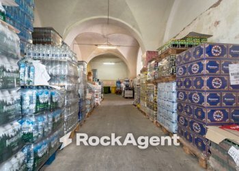 Interno non residenziale - Magazzino piazza Maravigna, 9, Catania - foto 23