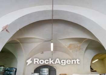 Interno non residenziale - Magazzino piazza Maravigna, 9, Catania - foto 27