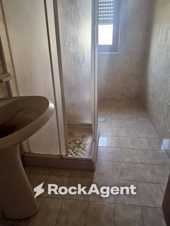 Bagno - Appartamento via Madamalena, Gioiosa Ionica - foto 3
