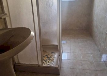 Bagno - Appartamento via Madamalena, Gioiosa Ionica - foto 3
