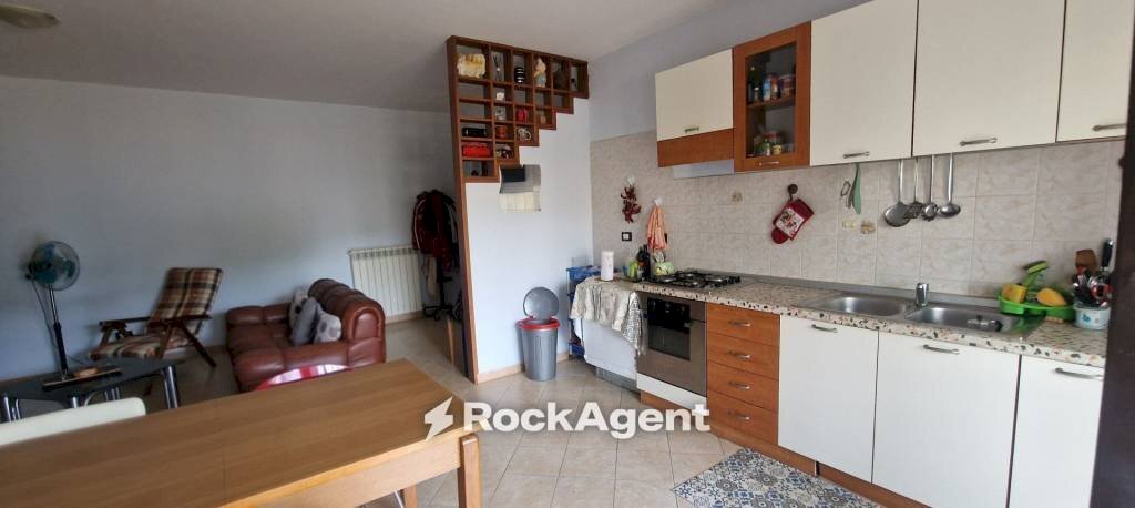 Cucina - Quadrilocale via Martiri di Nassirya, San Floro - foto 3