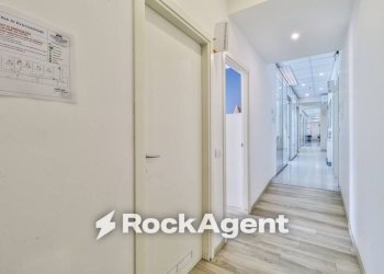 Corridoio - Office via Amilcare Ponchielli, 23, Bologna (neighborhood Savena) - photo 6
