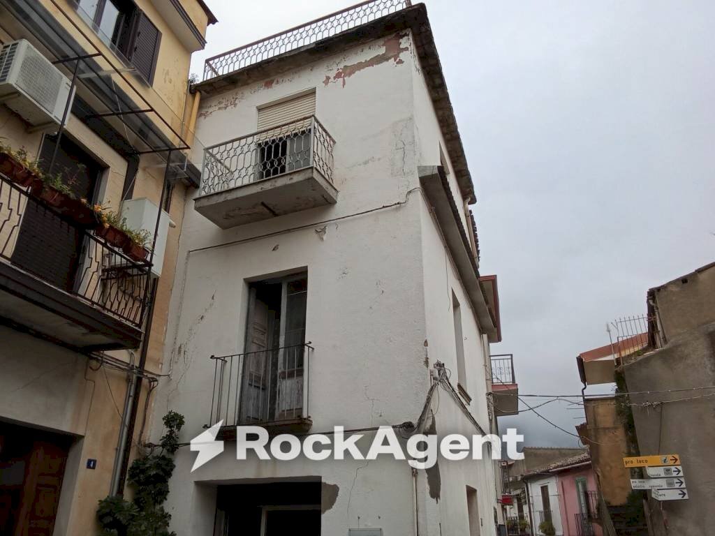 Facciata - Casa indipendente traversa Marconi, Martone - foto 3