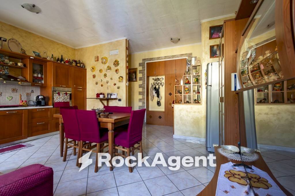 Cucina - Three-room apartment via Antonio Masciari, 7, Catanzaro - photo 1