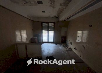 Magazzino - Stabile - Palazzo via Emilio Vecchia, Varazze - foto 17