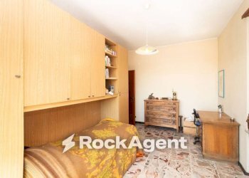 Camera da letto - Villa Regione Garrone, 3, Reano - foto 16
