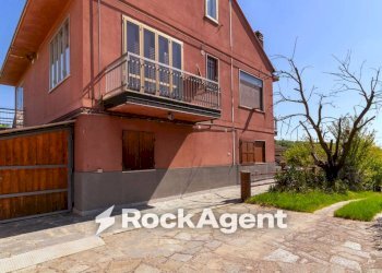 Facciata - Villa Regione Garrone, 3, Reano - foto 34