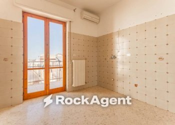 Salone - Three-room apartment via Caprera, 14, Bitonto - photo 18