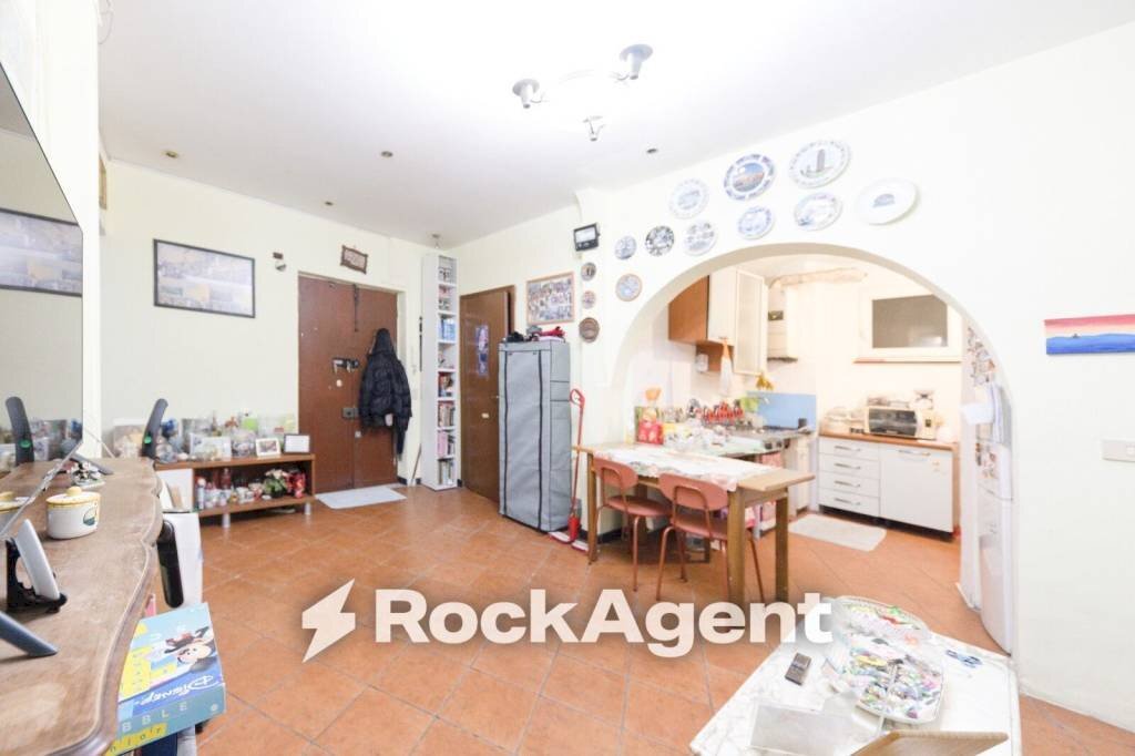 Interno non residenziale - Trilocale vico Giannini, Genova (zona Centro Storico) - foto 2