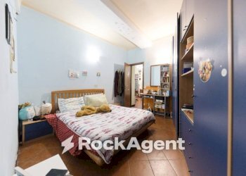 Camera da letto - Trilocale vico Giannini, Genova (zona Centro Storico) - foto 11