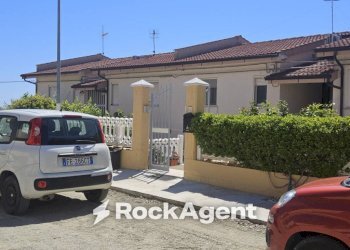 Facciata - Villa contrada Pipedo, Riace - photo 1