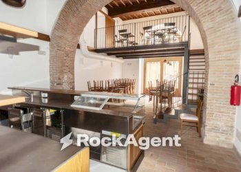 Interno non residenziale - Shop via Andrea Doria, 18, Viterbo - photo 2