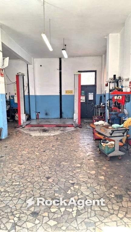 Interno non residenziale - Negozio via Nino Costa, Roma - foto 2