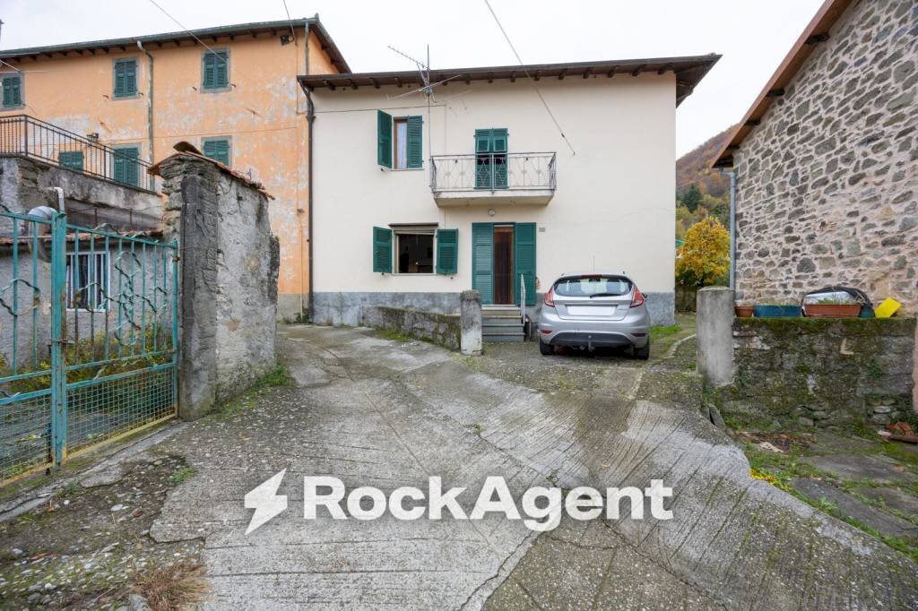 Posto macchina - Rustic Località Villa Regnano, Casola in Lunigiana - photo 1