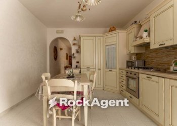 Cucina - Trilocale via Martiri di Via Fani, 25, Valenzano - foto 4