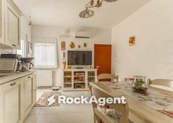Cucina - Trilocale via Martiri di Via Fani, 25, Valenzano - foto 7