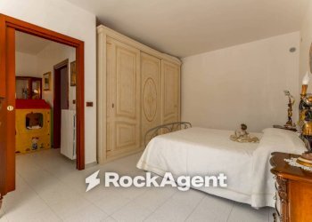 Camera da letto - Trilocale via Martiri di Via Fani, 25, Valenzano - foto 13