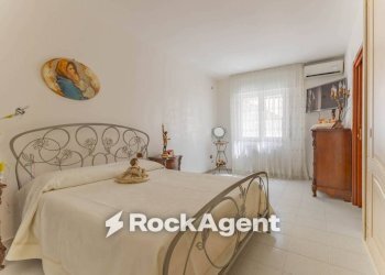 Camera da letto - Trilocale via Martiri di Via Fani, 25, Valenzano - foto 15