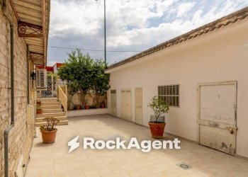 Cortile interno - Trilocale via Martiri di Via Fani, 25, Valenzano - foto 35