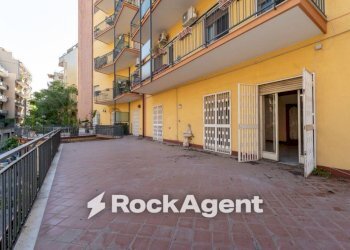 Terrazzo - Appartamento via Federico Ciccaglione, 15, Catania - foto 3
