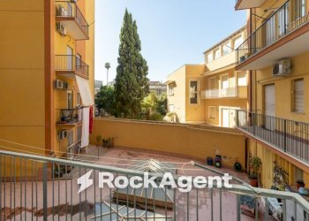 Balcone - Appartamento via Federico Ciccaglione, 15, Catania - foto 32