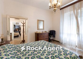 Camera da letto - Casa indipendente via Giuseppe Bandi, 20, Livorno - foto 12